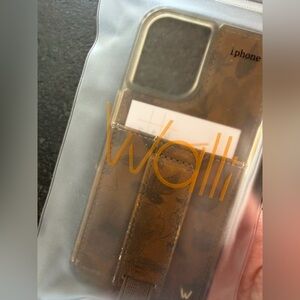 Wallis Floral Patterned Tan iPhone 16 Case